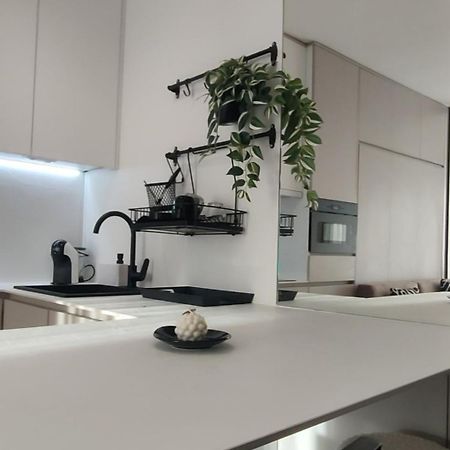 Lola Apartman Milmari & Residence Hill كوباونيك المظهر الخارجي الصورة