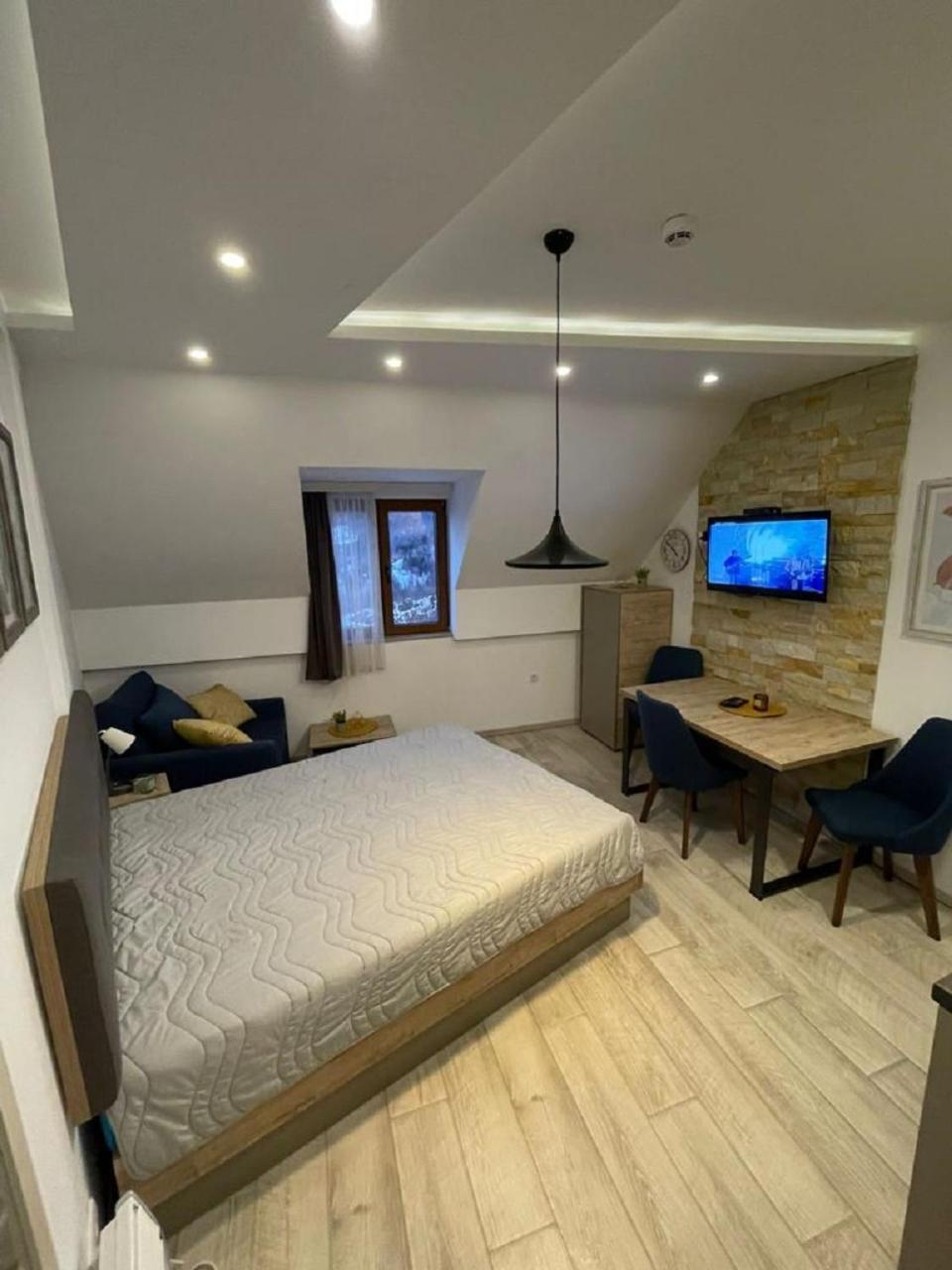 Lola Apartman Milmari & Residence Hill كوباونيك المظهر الخارجي الصورة