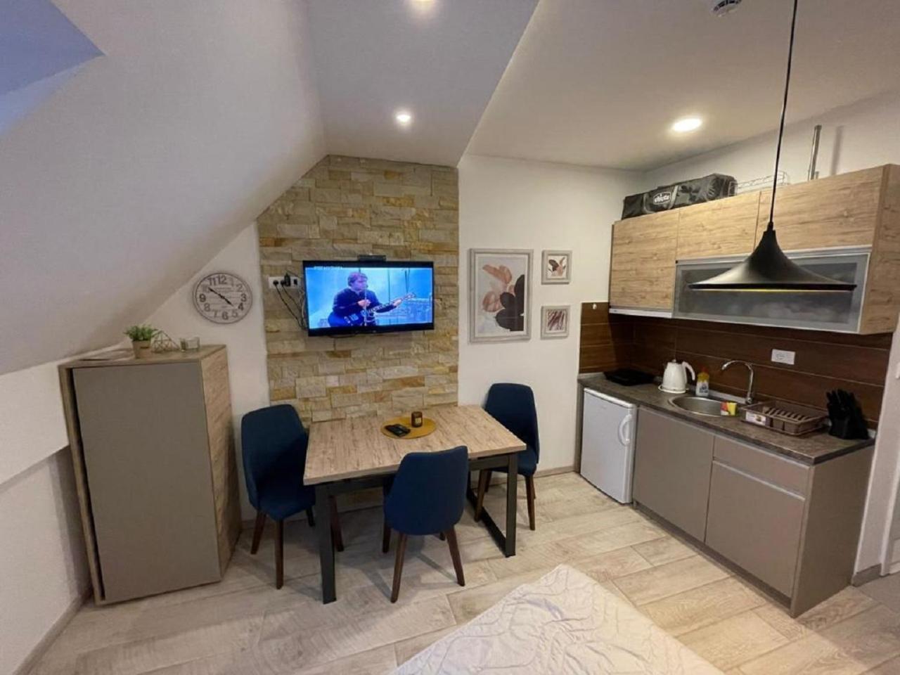 Lola Apartman Milmari & Residence Hill كوباونيك المظهر الخارجي الصورة