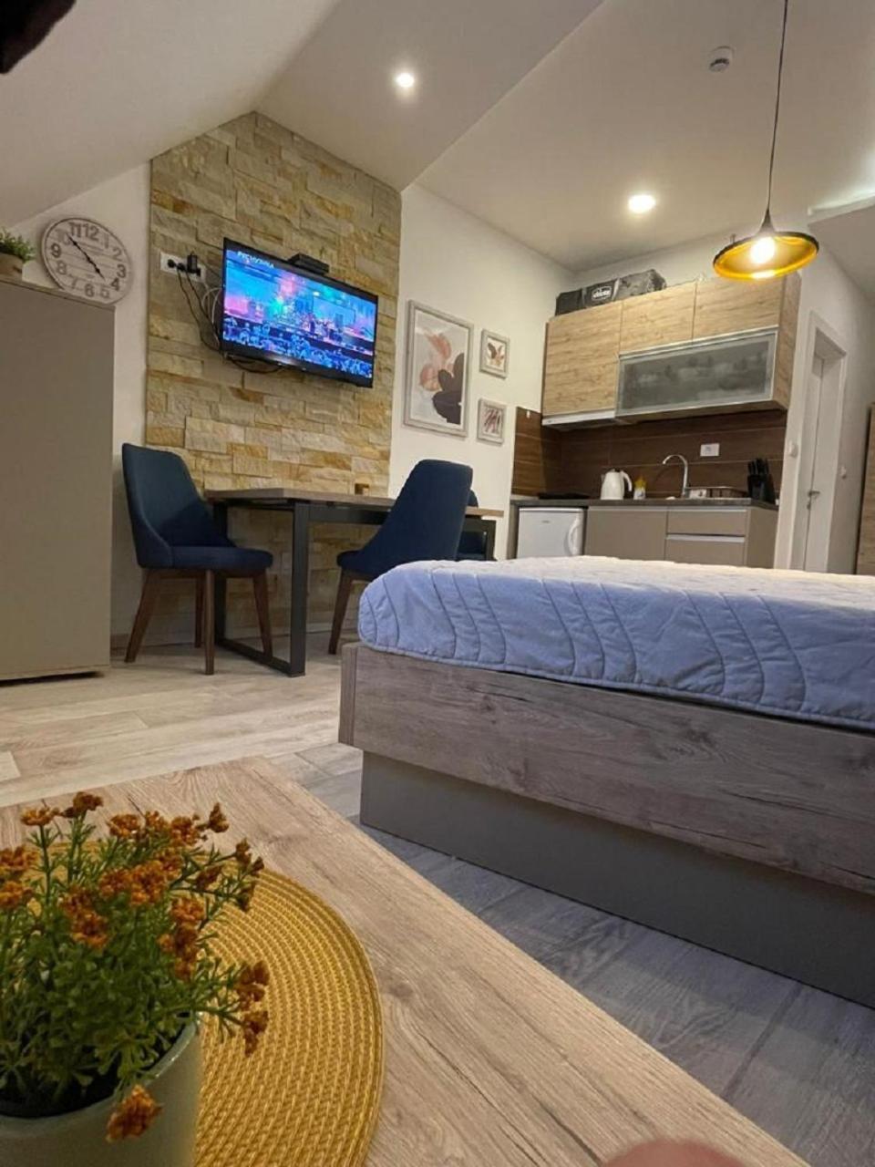Lola Apartman Milmari & Residence Hill كوباونيك المظهر الخارجي الصورة