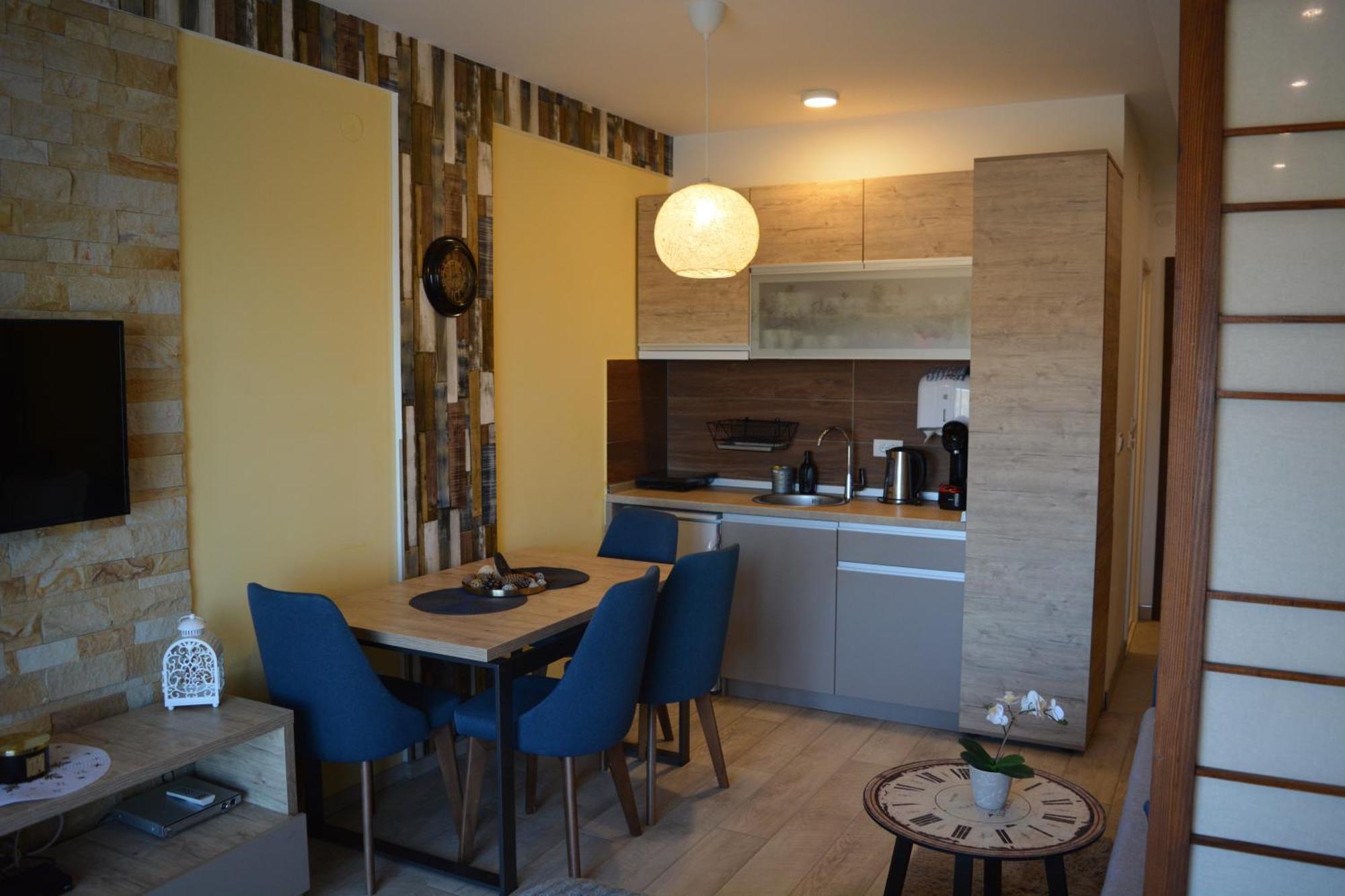 Lola Apartman Milmari & Residence Hill كوباونيك المظهر الخارجي الصورة